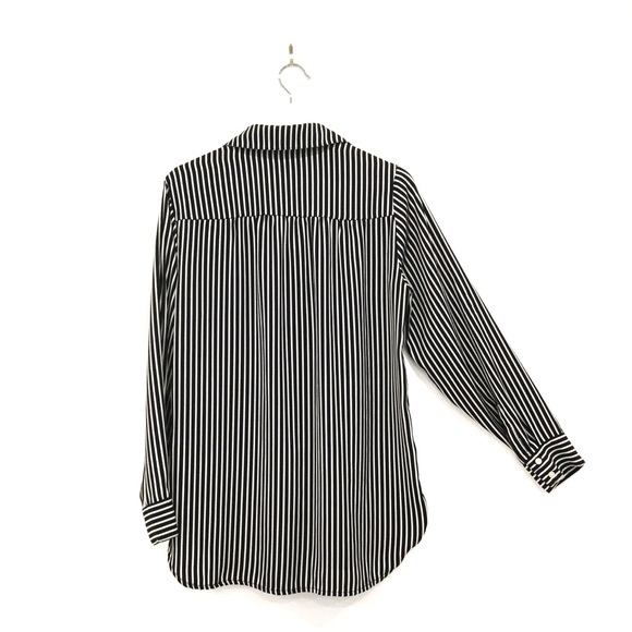 Black & White Old Navy Striped Button Blouse Sz M - Picture 3 of 5